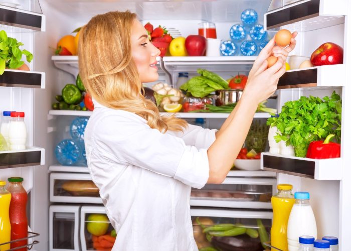 Холодильник продукты хранение девушка