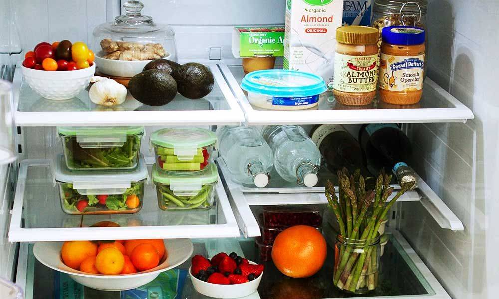 Холодильник продукты овощи контейнеры